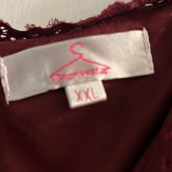 Burgundy, bridesmaid dress, cocktail dress - Picture 2 of 3